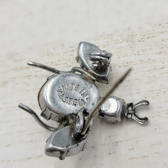Vintage 1960 Austrian Crystal 3D Bug Brooch Silver Tone Insect Pin - Picture 9 of 13
